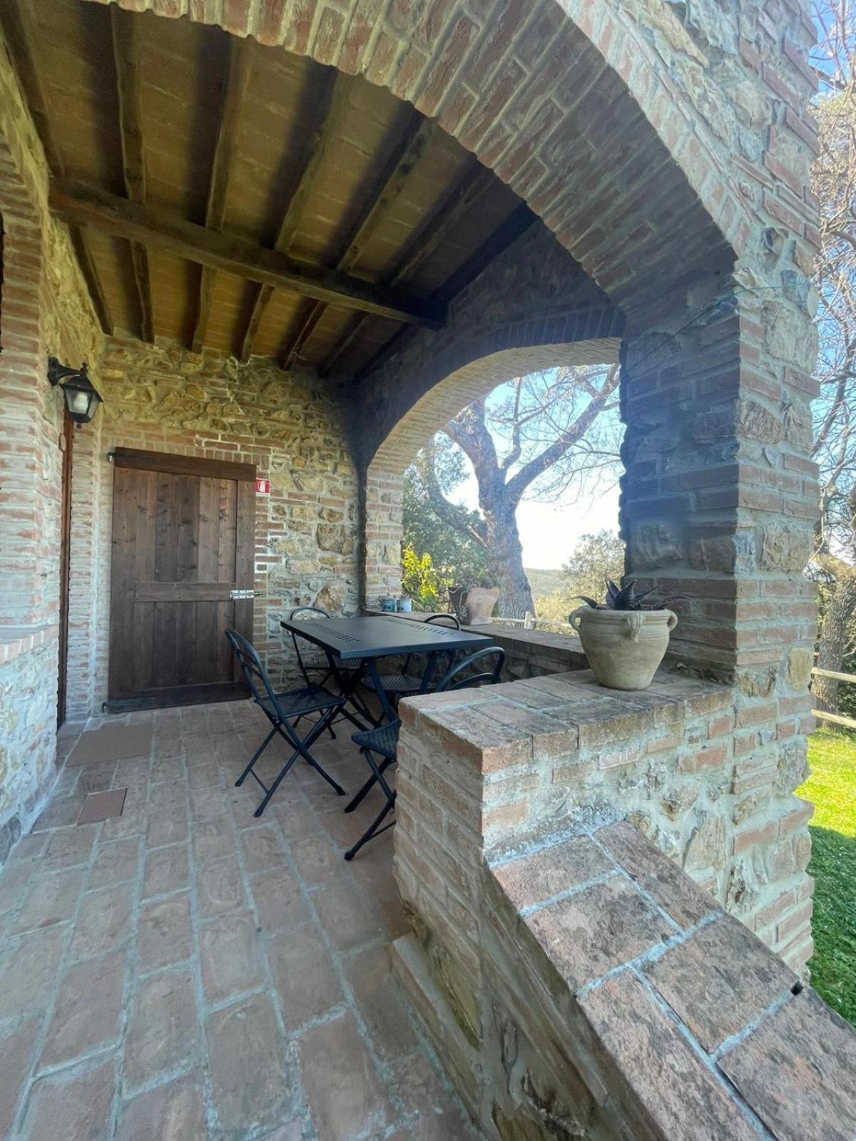 Serraiola Alta Country house *