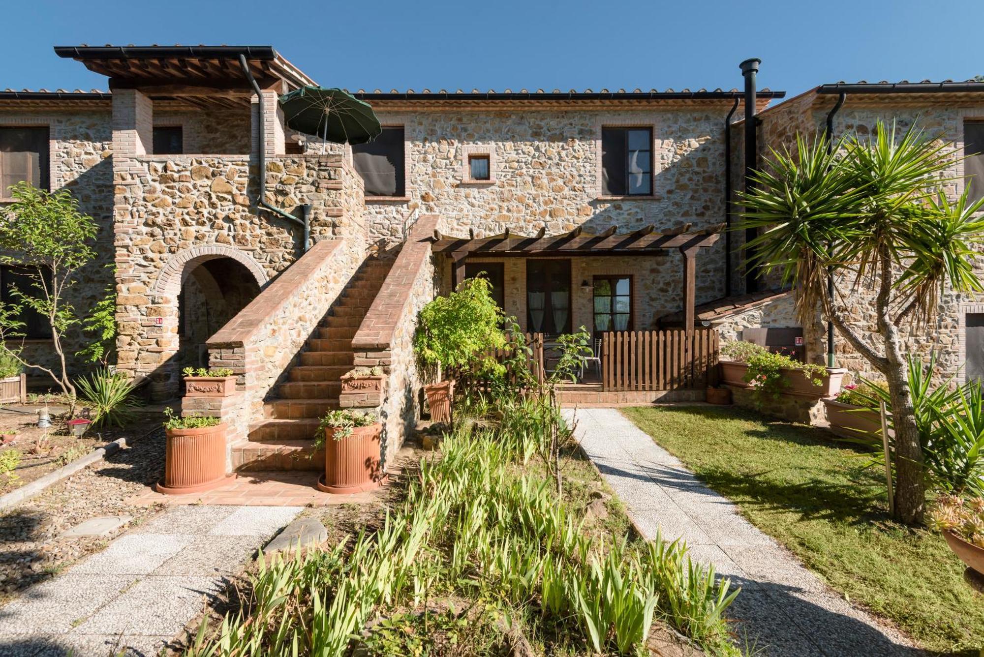 Serraiola Alta Country house *